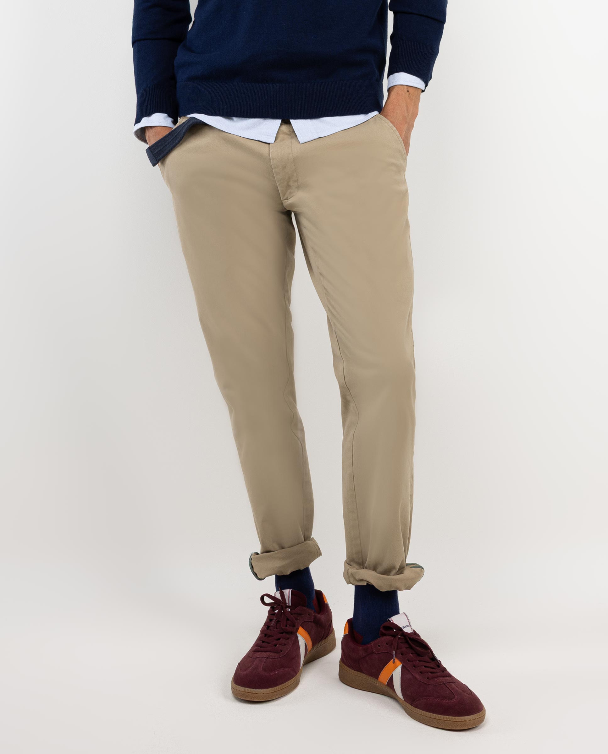 Pantalón Chino Tostado Slim Fit