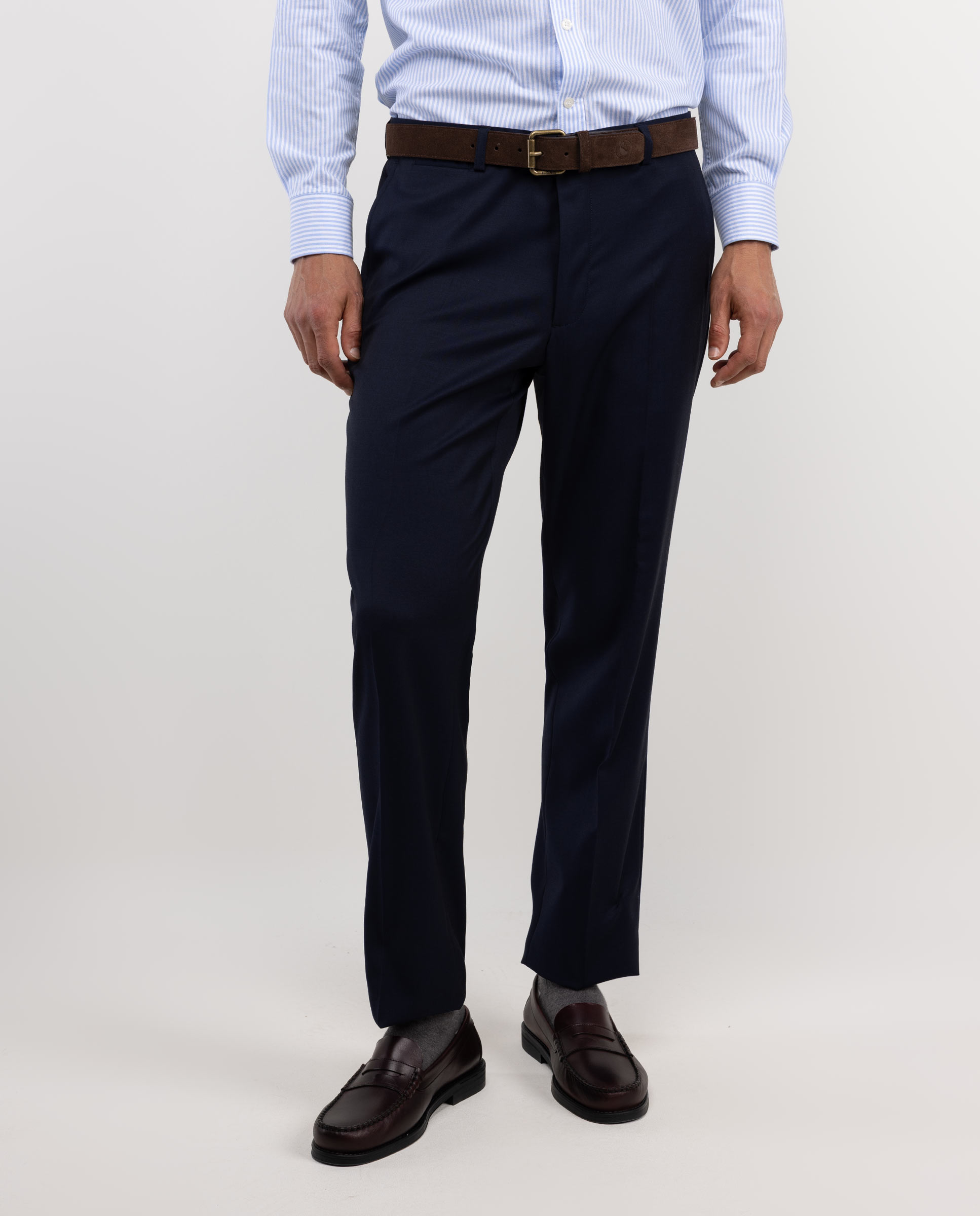 Calças azuis-marinhas lisas e laváveis coordenadas