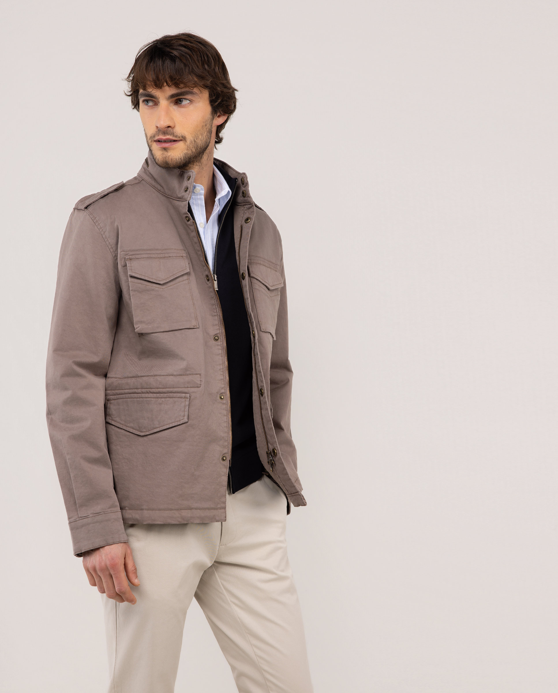 Taupe de la veste de terrain