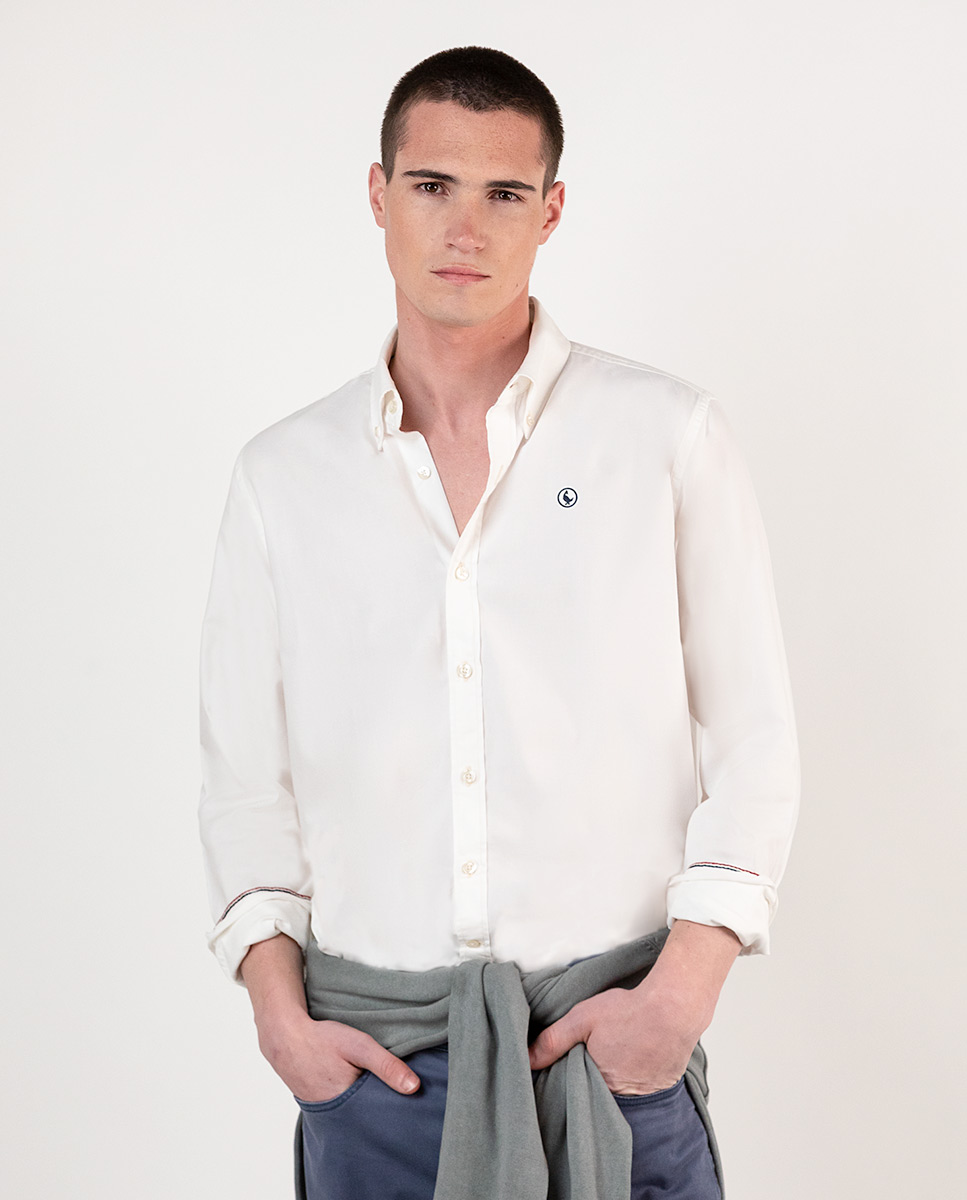 Camisa branca de algodão tingido para vestuário