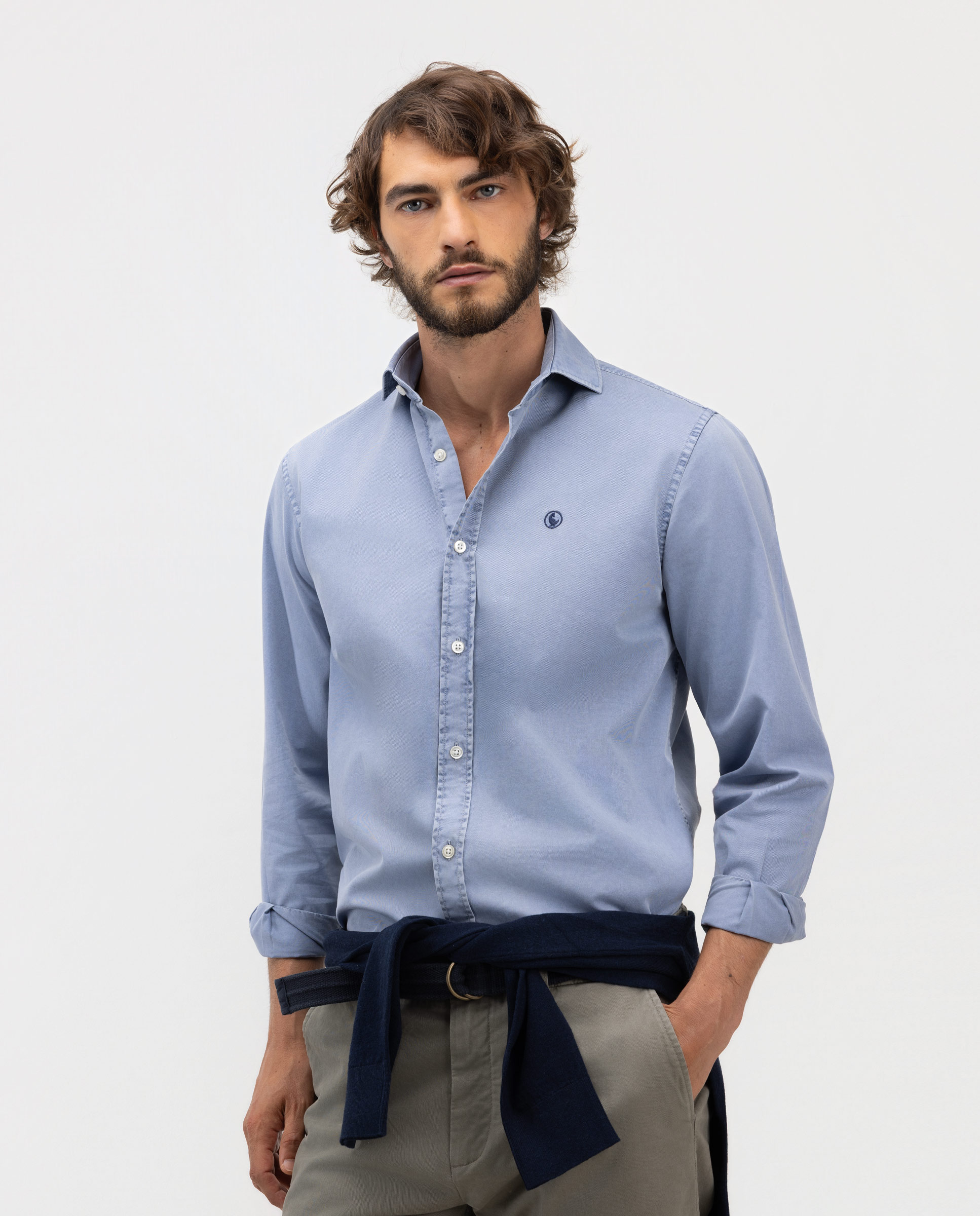 Chemise teinte aux minéraux marins