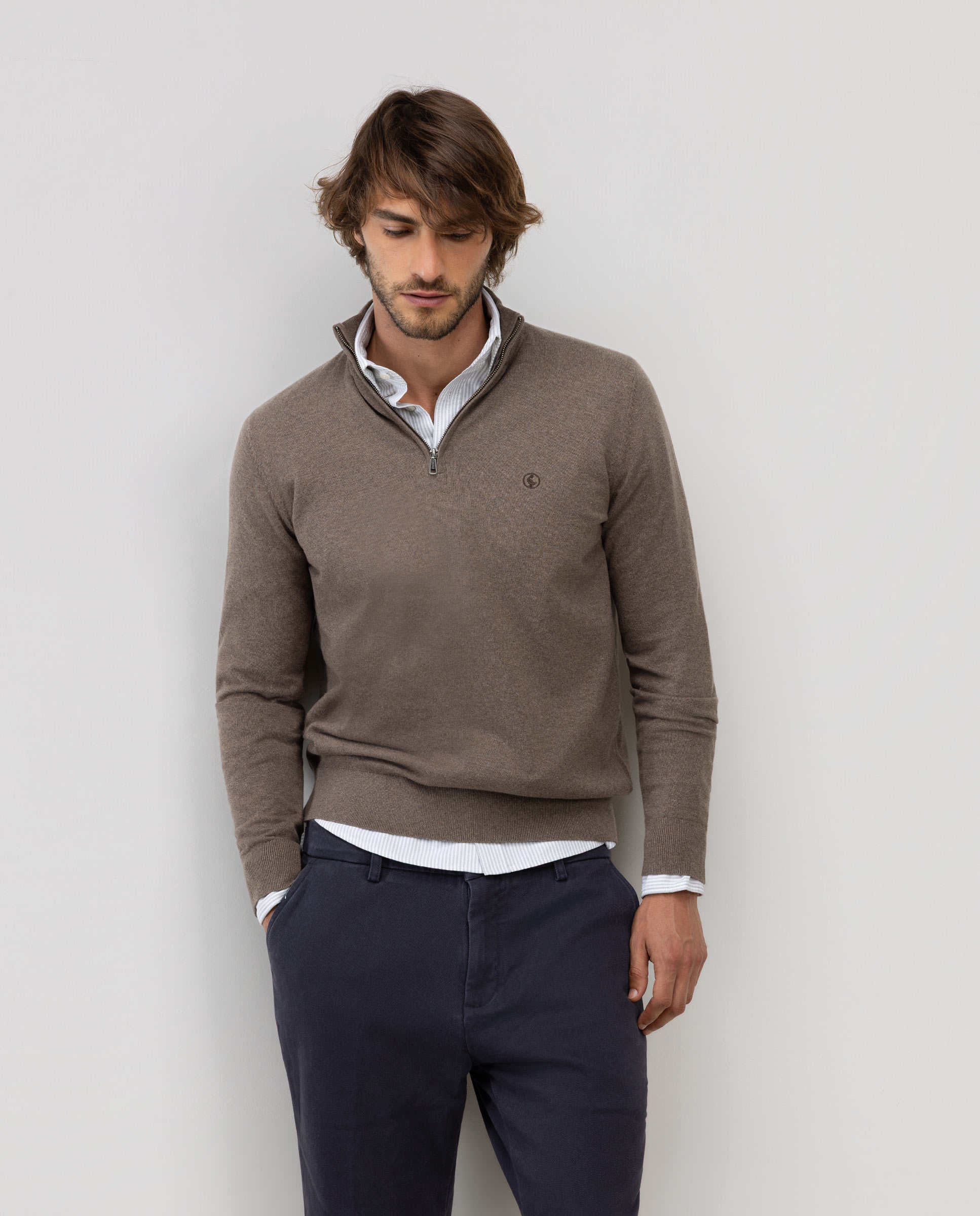 Jersey Básico Cuello Camionero Topo