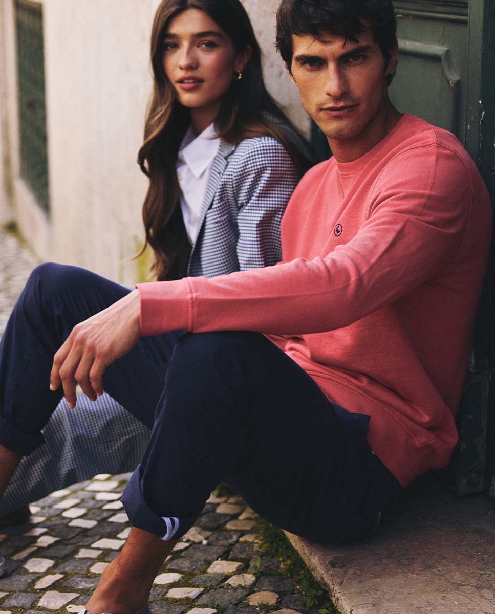 Sudadera Cuello Caja Garment Dyed Rojo