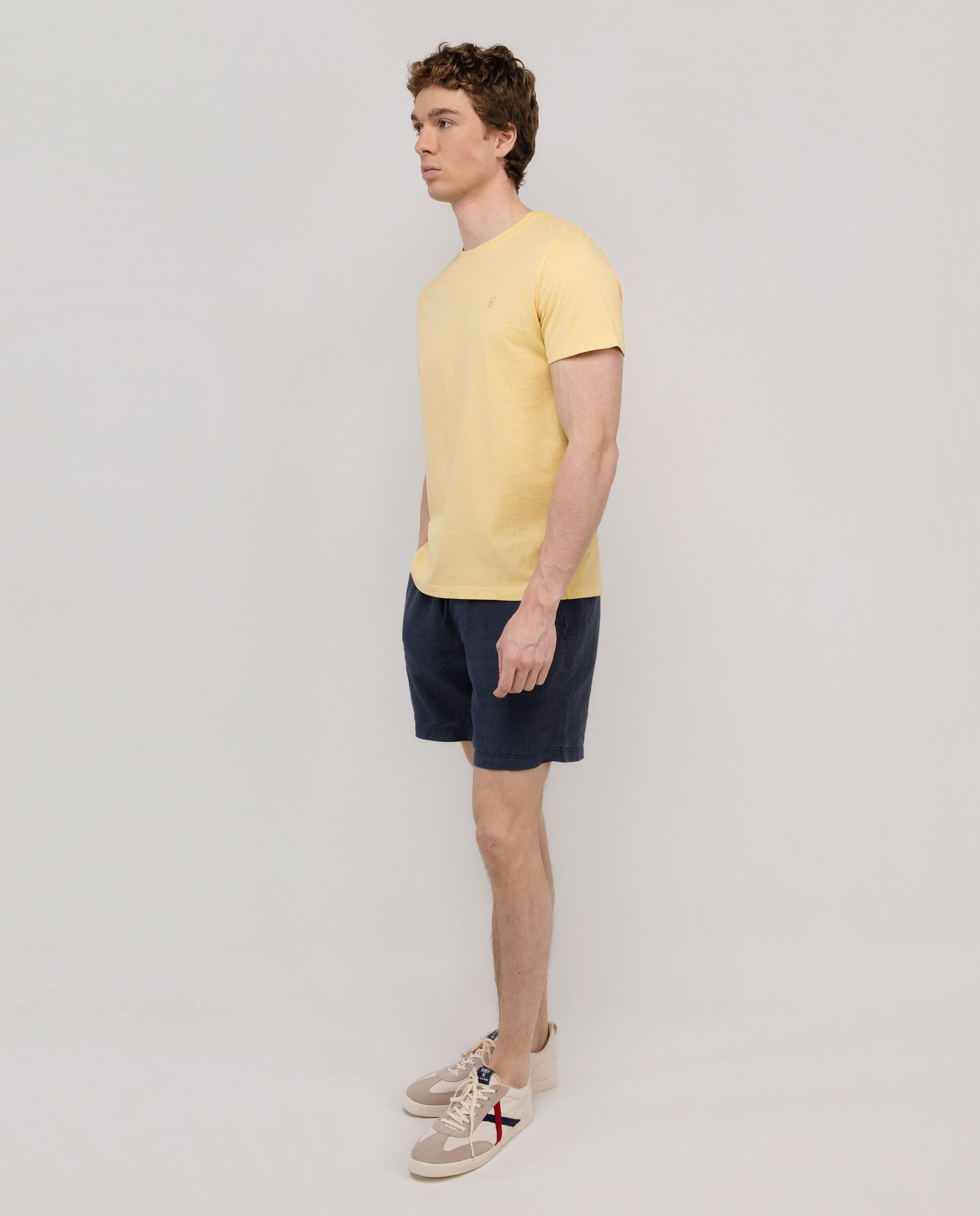 Camiseta Básica Garment Dyed Amarillo