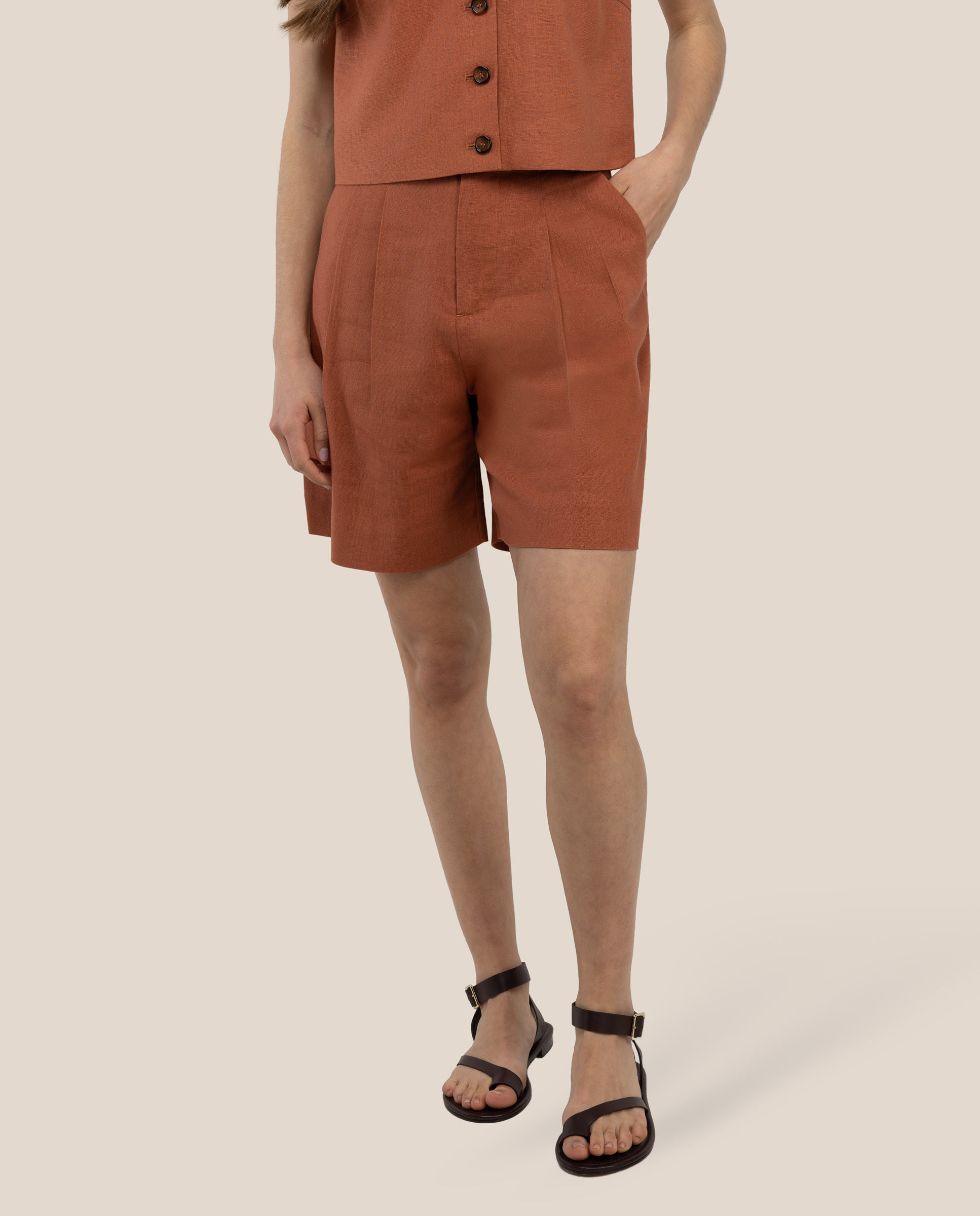 Bermuda Jade Lino Teja