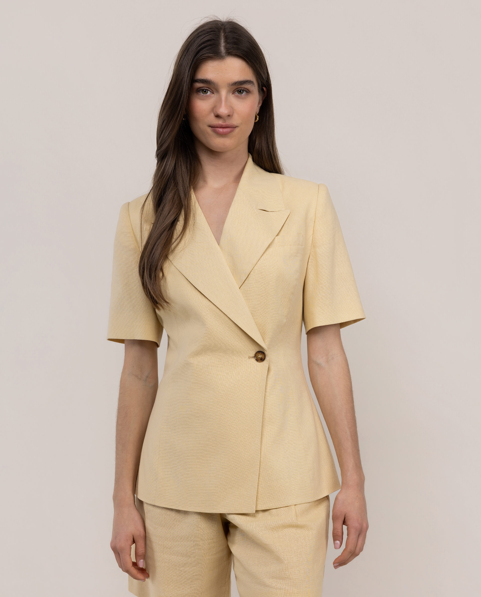 Blazer amarelo de manga curta Josephine em linho