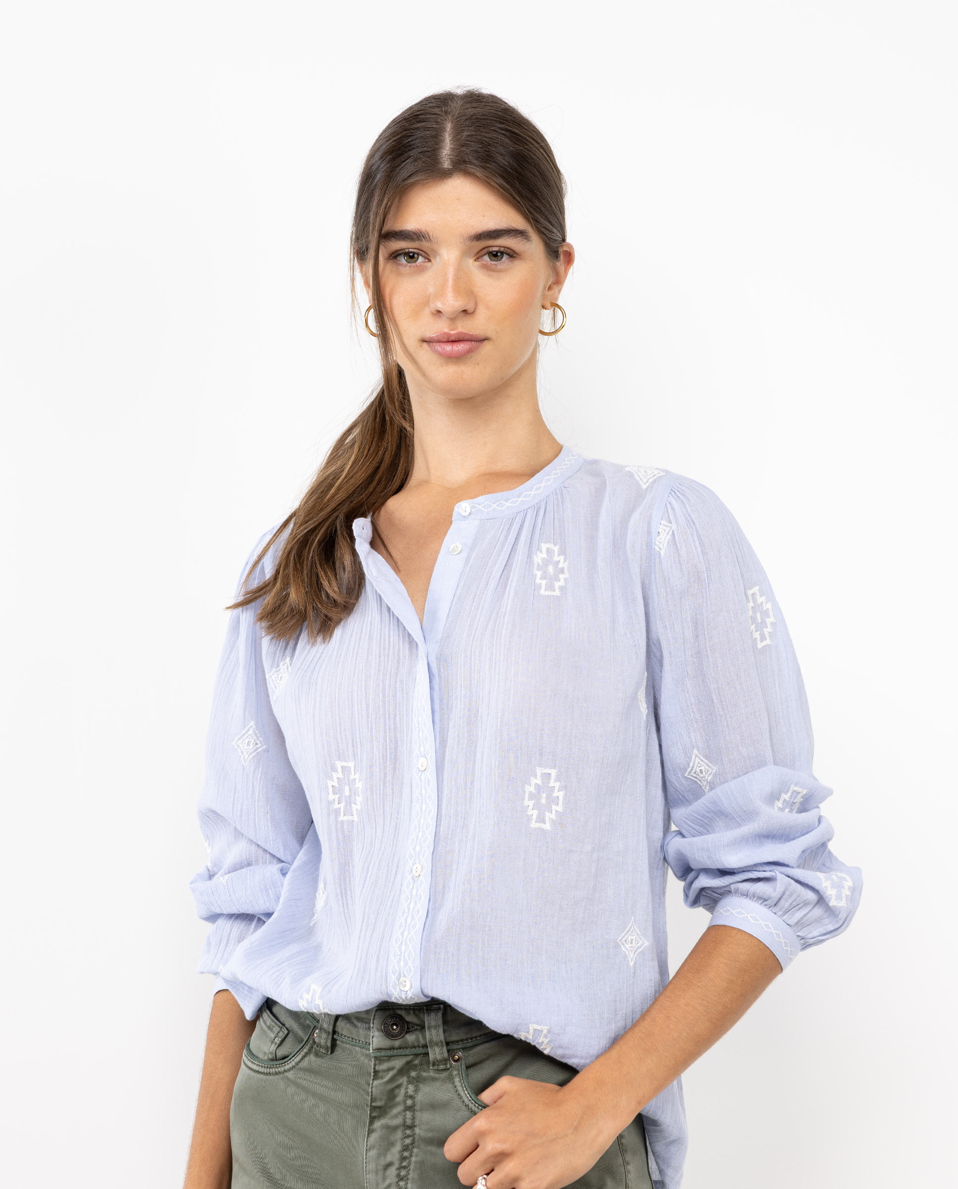 Blusa Bordados Celeste