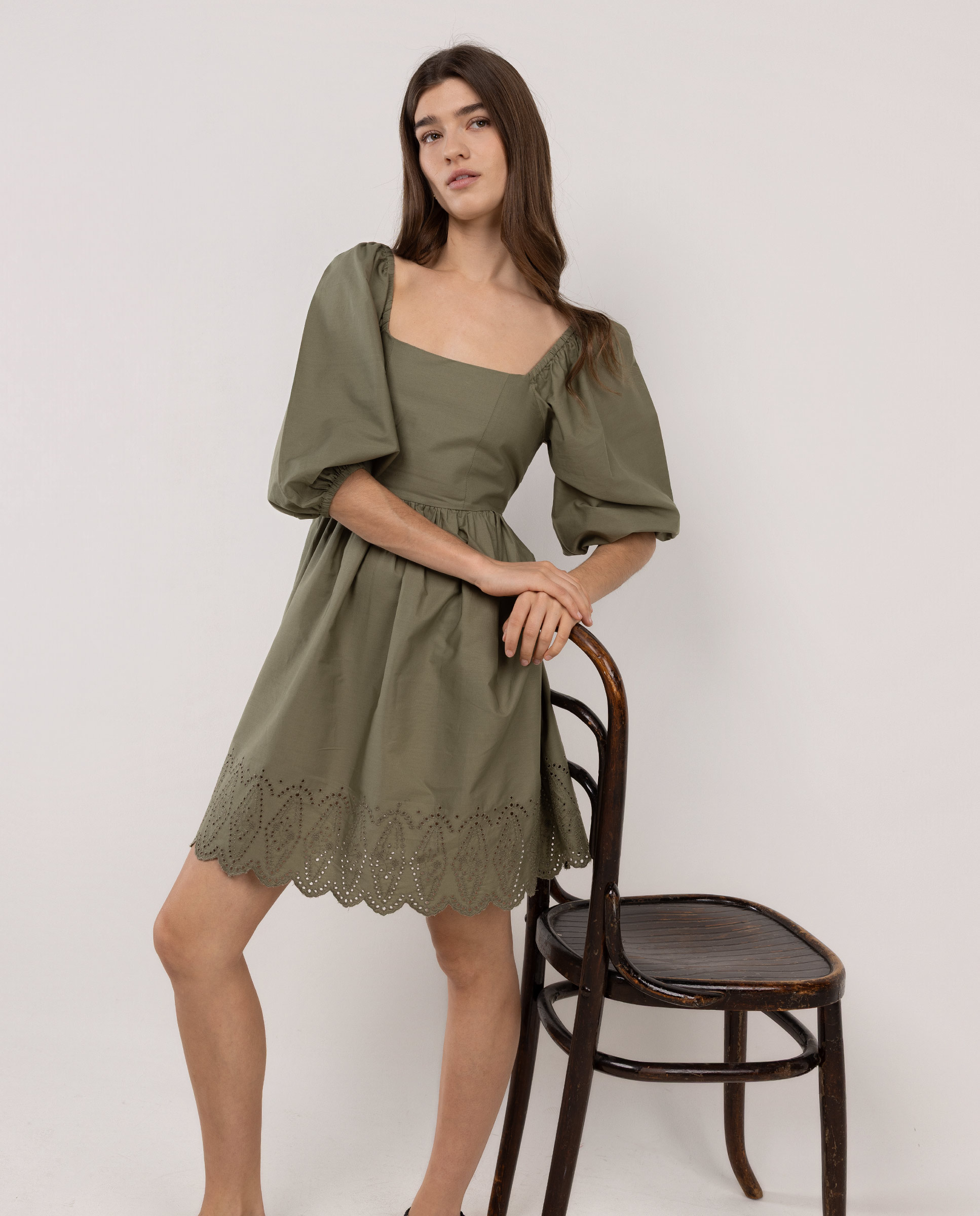 Vestido Vinita Corto Calados Verde