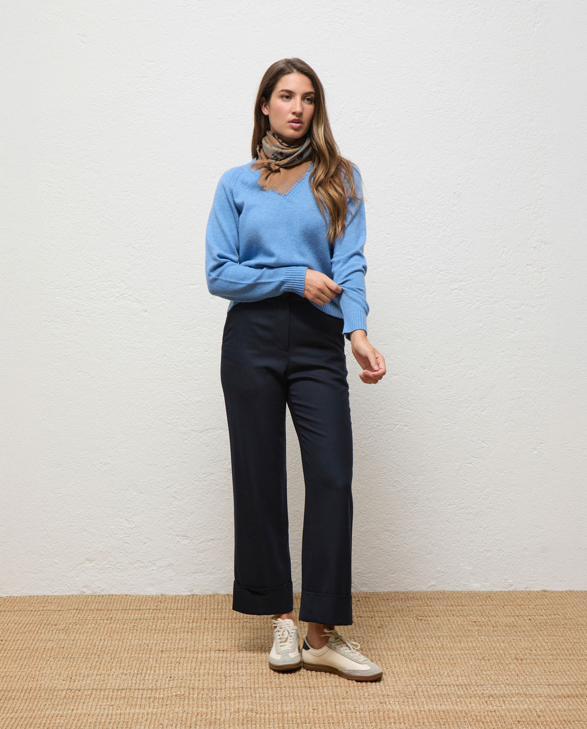 Lidia V-Ausschnitt blauer Pullover
