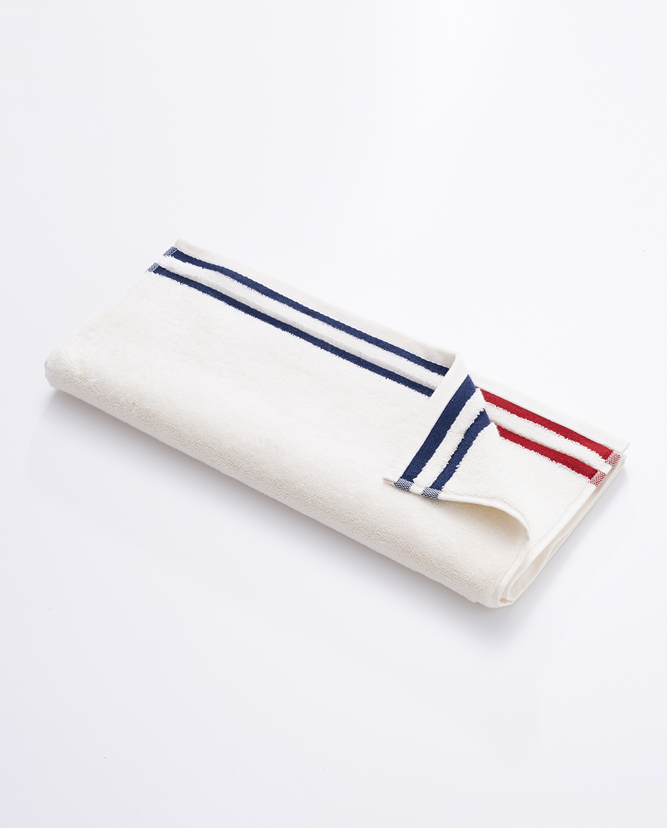 Smooth 100% cotton bath mat (Weight 500 g m²). Measurements 50*80cm