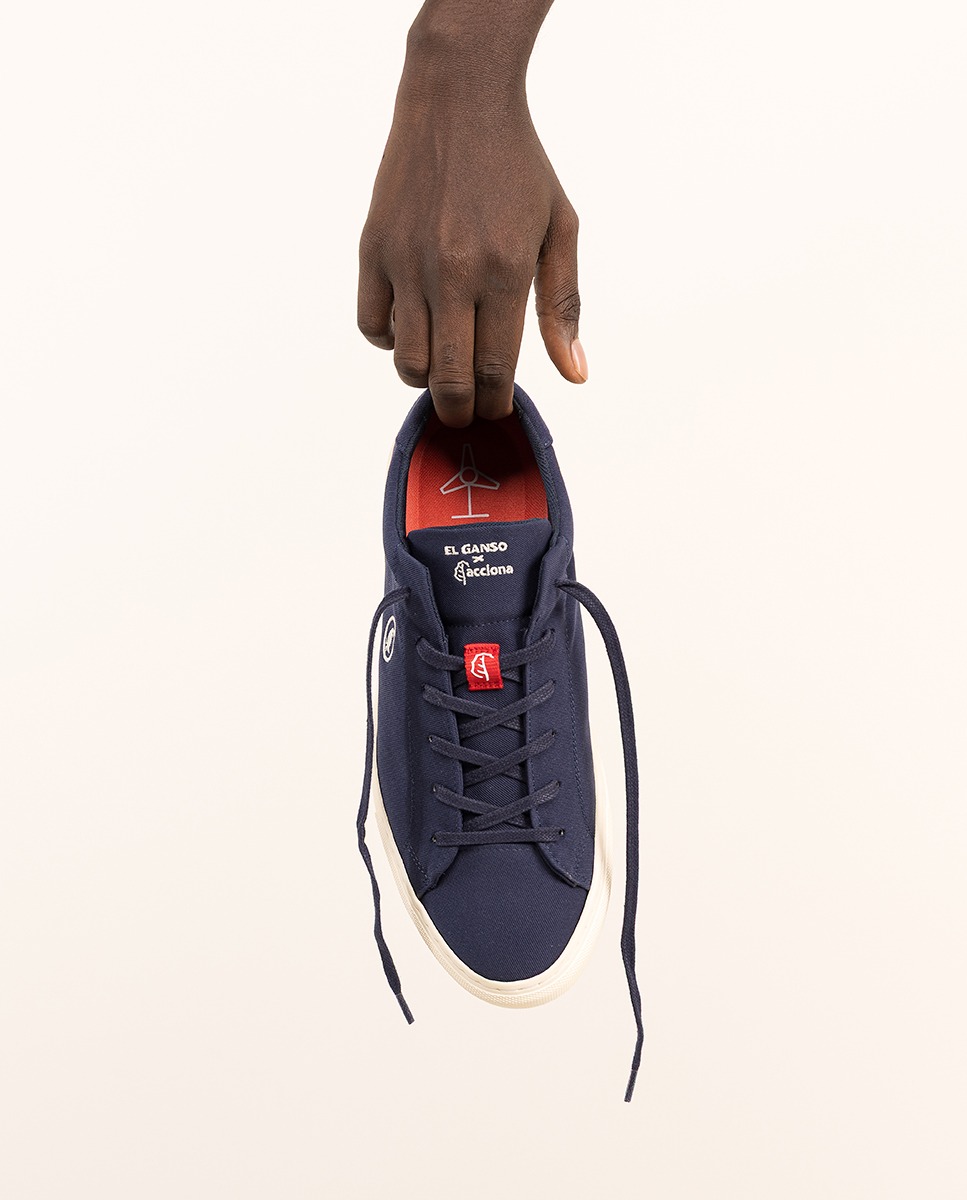 Sneaker Azul El Ganso x Acciona