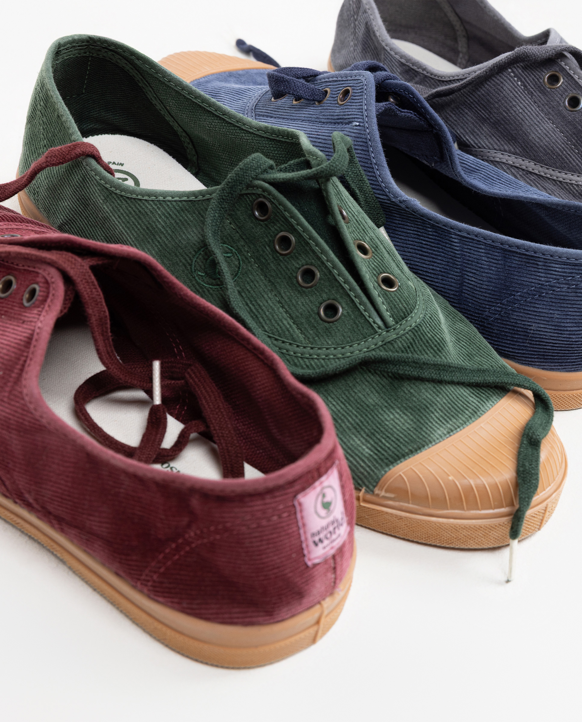 Natural World By El Ganso Pana Verde