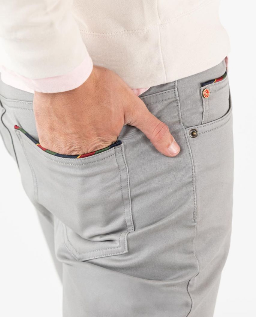 /1/0/1020w220013_Pantalon_5_Bolsillos_Basico_Gris_5946.jpg