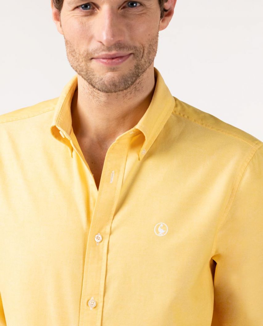 Camisa Oxford amarela lisa