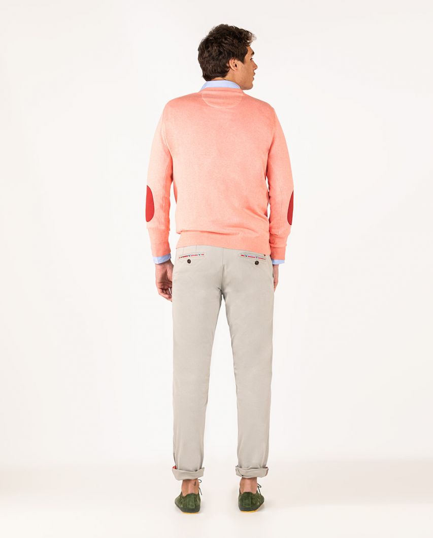 Suéter com decote em V cotoveleiras rosa