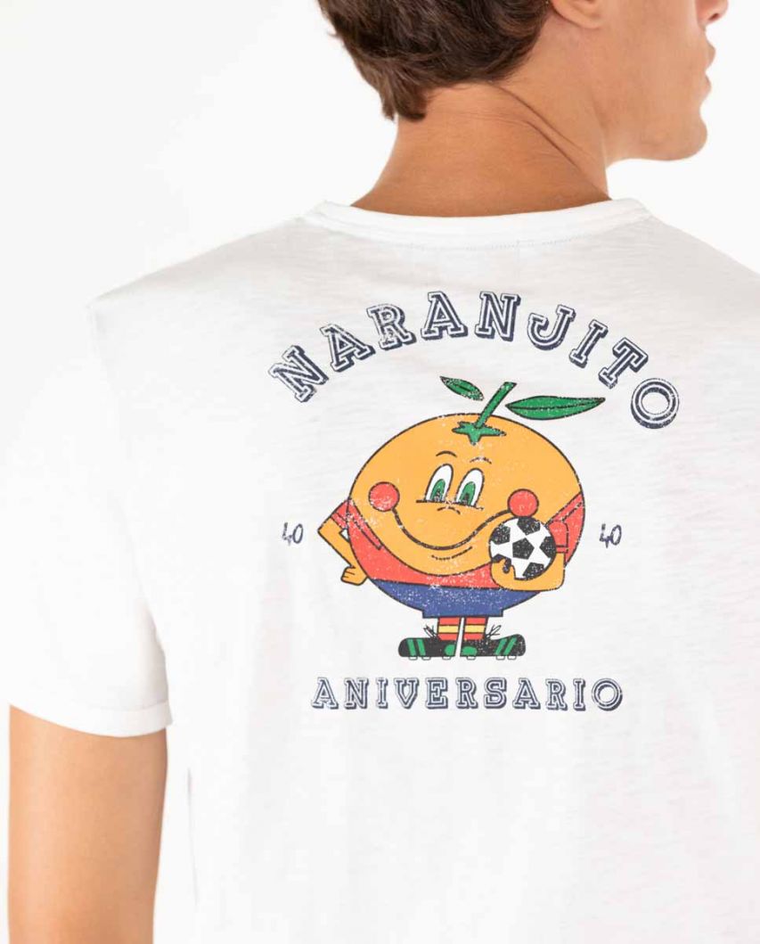 /1/1/1100ATEMP220004_Camiseta_Naranjito_Estampado_Vintage_Blanca_035A1955.jpg