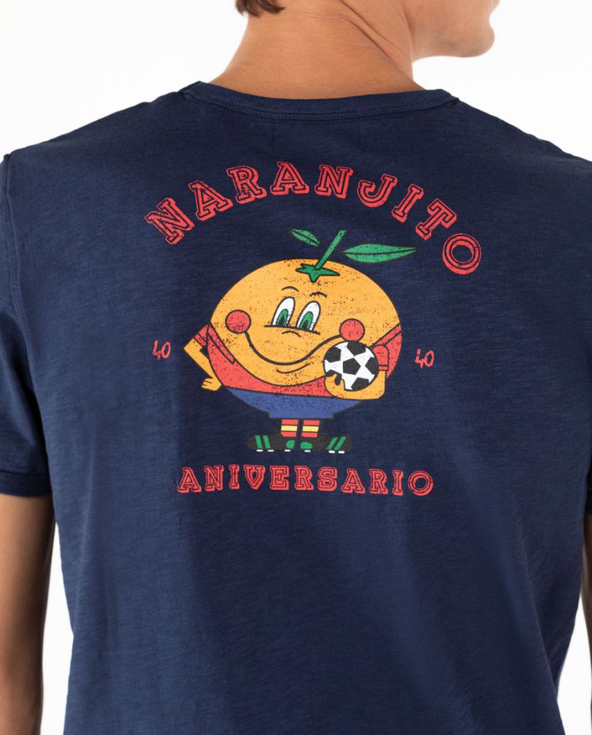 /1/1/1100ATEMP220008_Camiseta_Naranjito_Estampado_Vintage_Marino_035A2130.jpg