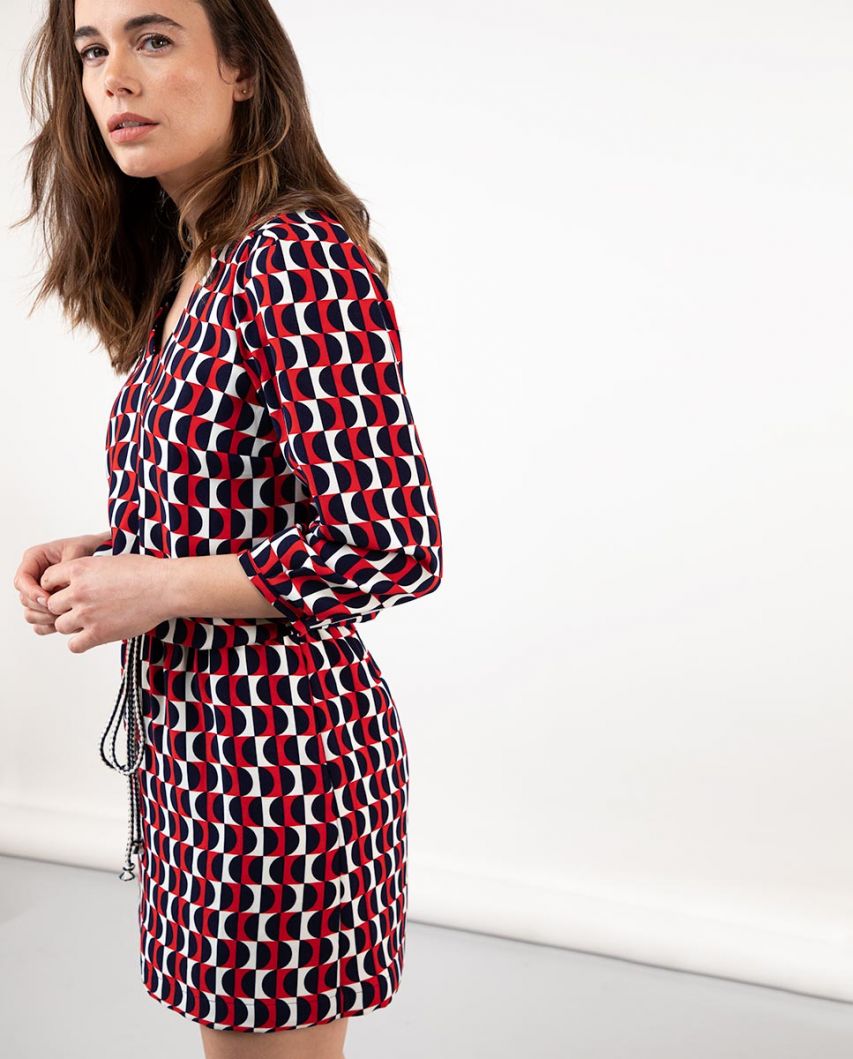 /2/0/2060s230001_Vestido_Tu_nica_Print_Geome_trico_Marino_Rojo_94_5.jpg