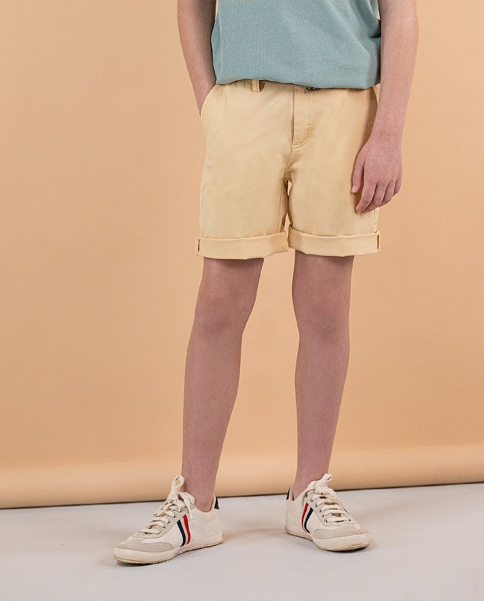 Bermudas amarillas sales